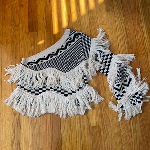 House of Harlow sweater